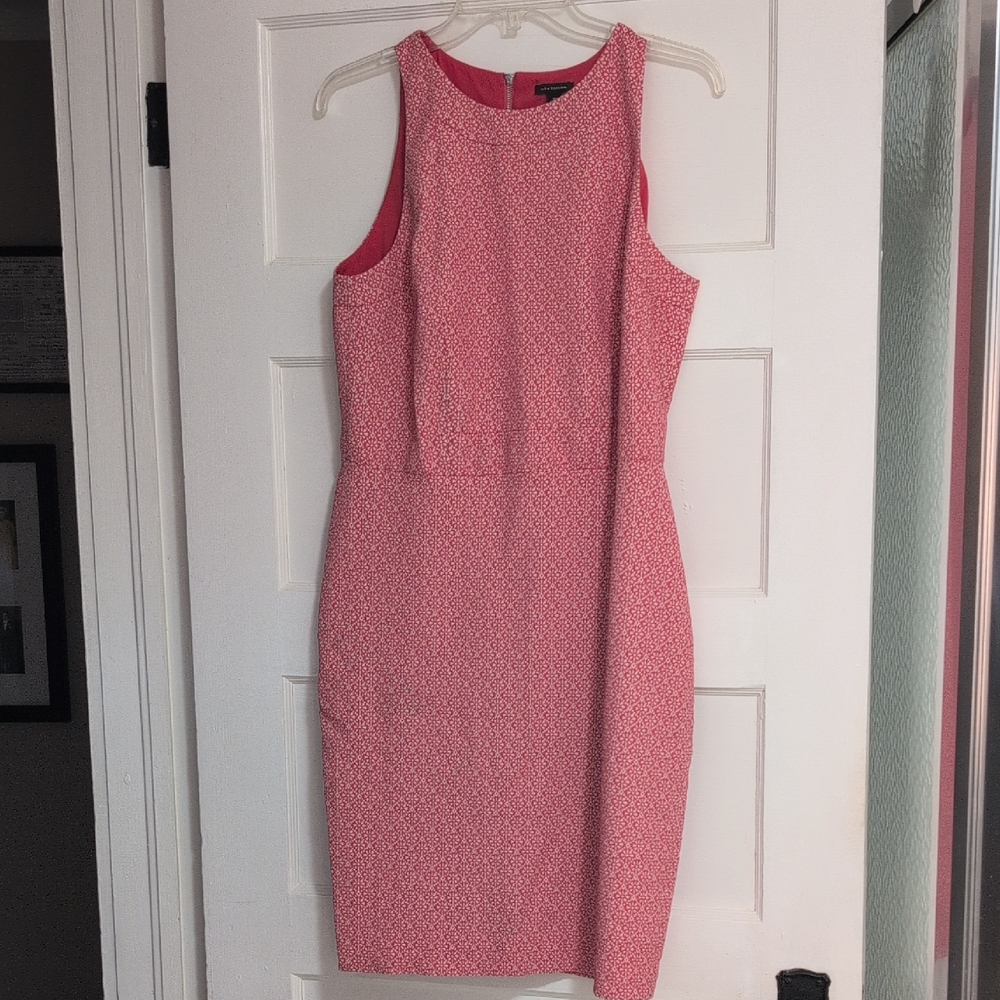 Ann Taylor Hibiscus Coral Jacquard Sheath Dress Size 10 - Picture 2 of 14